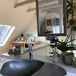 Apartamento Wellness Mit Whirlpool Am Stadtrand Von *