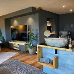 Wellness Mit Whirlpool Am Stadtrand Von Apartamento *