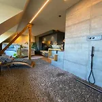 Wellness Mit Whirlpool Am Stadtrand Von Apartamento