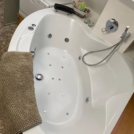 Wellness Mit Whirlpool Am Stadtrand Von Appartement Essen