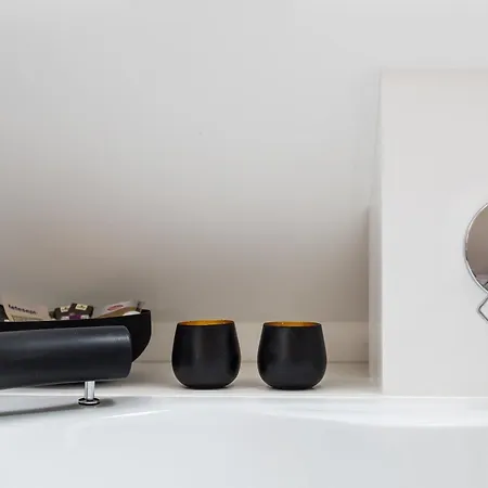 아파트 Wellness Suiten Mit Whirlpool Am Stadtrand Von Essen 에센