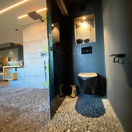 아파트 Wellness Suiten Mit Whirlpool Am Stadtrand Von Essen