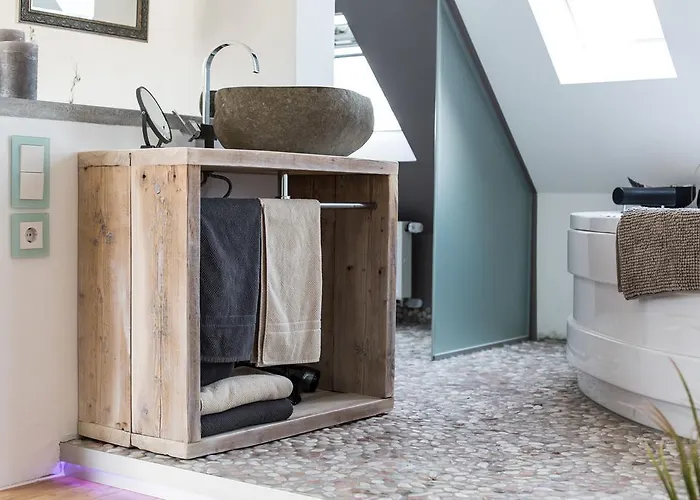 Wellness Mit Whirlpool Am Stadtrand Von Διαμέρισμα