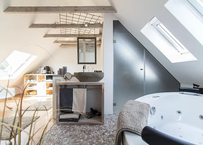 Appartement Wellness Mit Whirlpool Am Stadtrand Von *