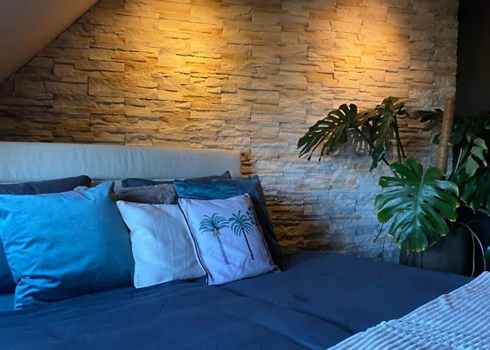 Apartment Wellness Mit Whirlpool Am Stadtrand Von *