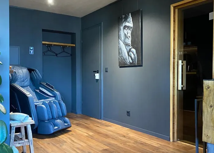 Wellness Mit Whirlpool Am Stadtrand Von Διαμέρισμα Έσσεν