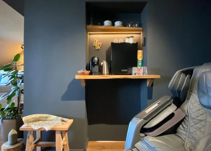 Wellness Mit Whirlpool Am Stadtrand Von *