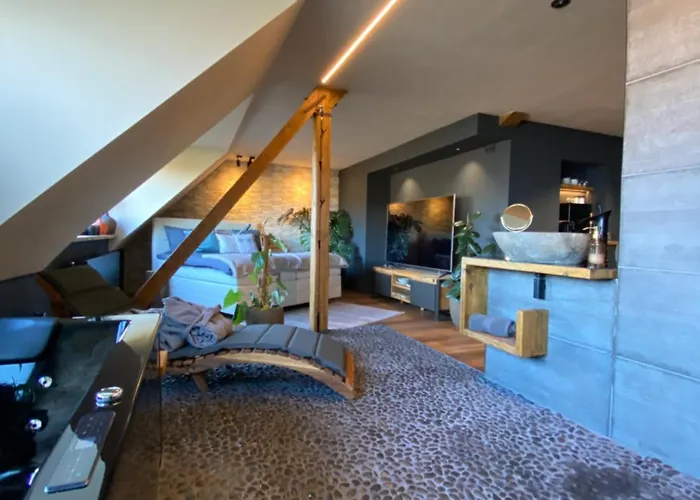 Wellness Mit Whirlpool Am Stadtrand Von Appartement *