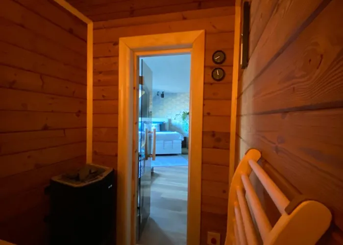 Wellness Mit Whirlpool Am Stadtrand Von Έσσεν