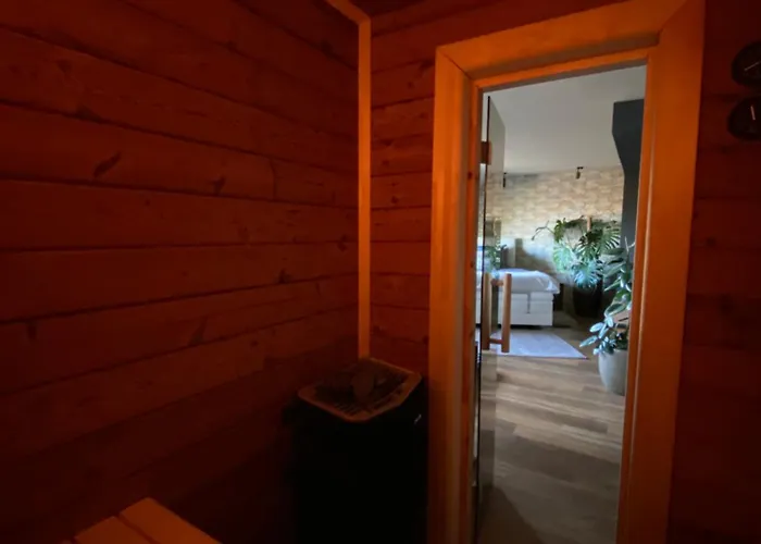 Wellness Mit Whirlpool Am Stadtrand Von *