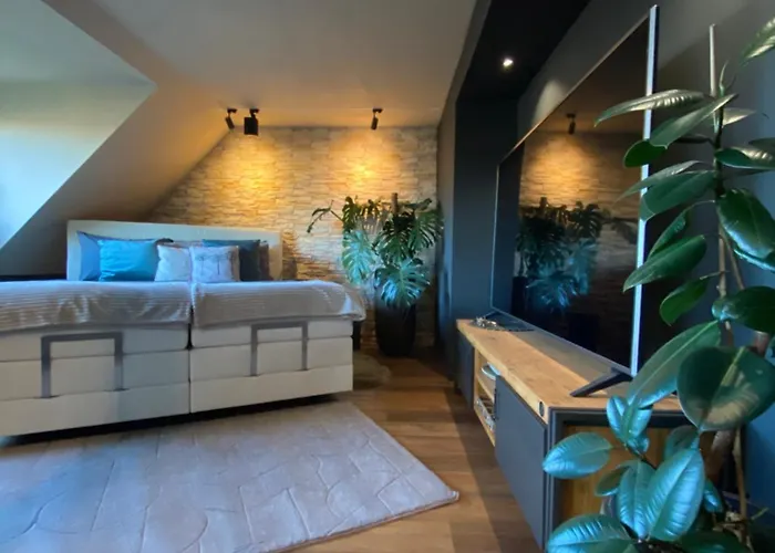 Διαμέρισμα Wellness Mit Whirlpool Am Stadtrand Von